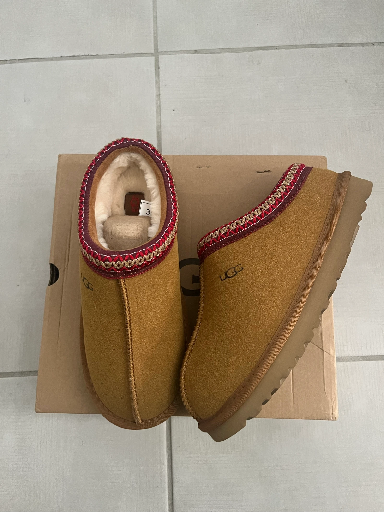 Ugg – photo 2